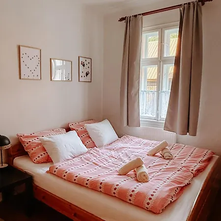 Muchovice Apartamento *